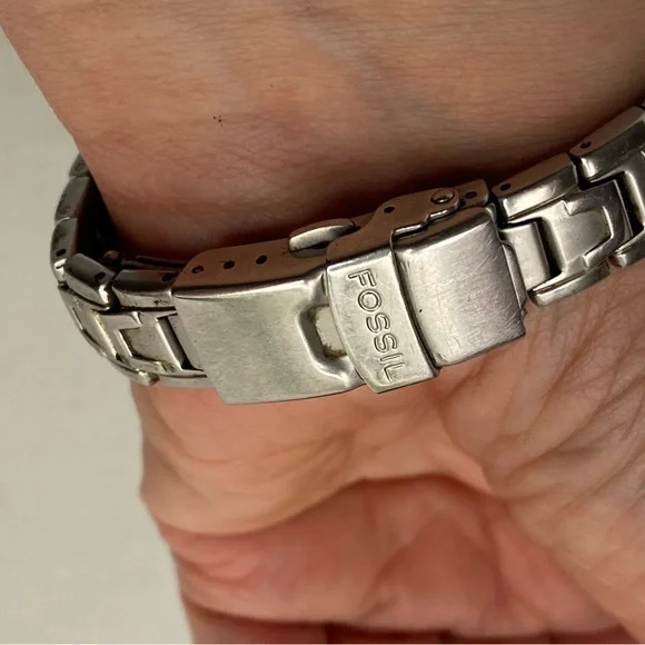 Fossil Blue Watch Blue Green Dial Silver Tone - Picture 10 of 11